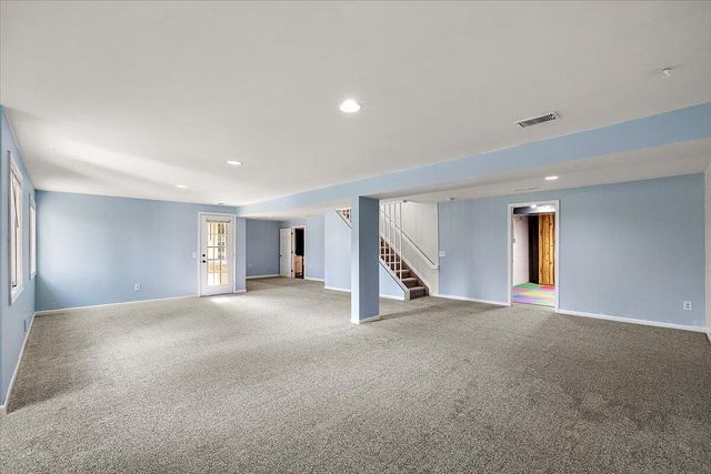 35052 Meadow Lane, Farmington Hills, MI 48335