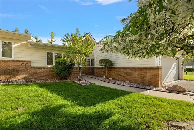 35052 Meadow Lane, Farmington Hills, MI 48335