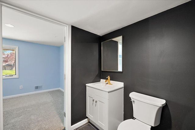 35052 Meadow Lane, Farmington Hills, MI 48335