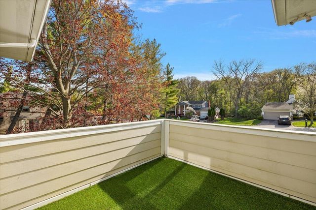 35052 Meadow Lane, Farmington Hills, MI 48335