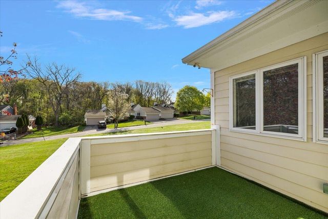 35052 Meadow Lane, Farmington Hills, MI 48335