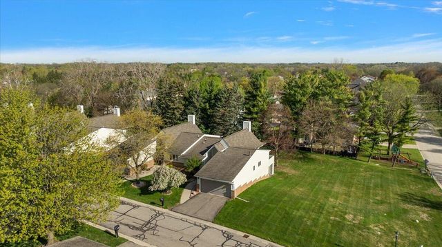 35052 Meadow Lane, Farmington Hills, MI 48335
