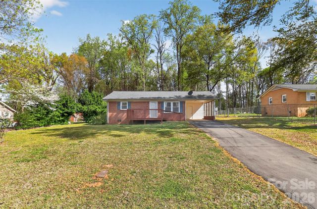 107 Gaddis Drive, Mount Holly, NC 28120