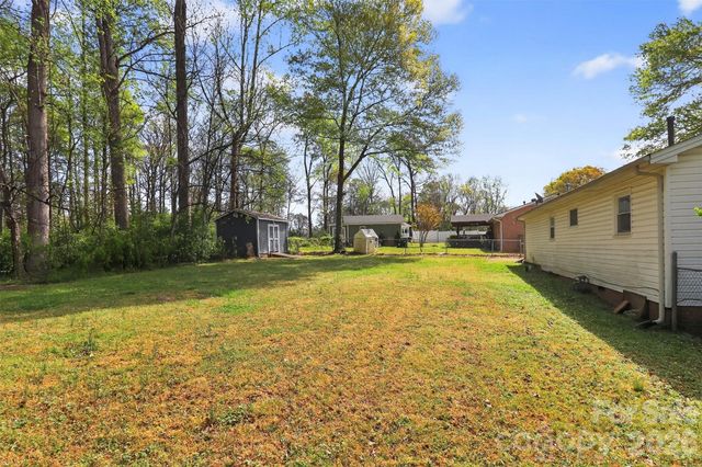 107 Gaddis Drive, Mount Holly, NC 28120