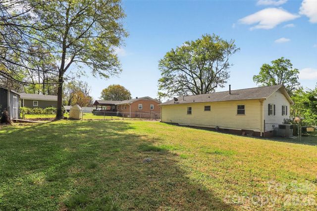 107 Gaddis Drive, Mount Holly, NC 28120