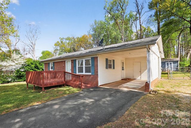 107 Gaddis Drive, Mount Holly, NC 28120