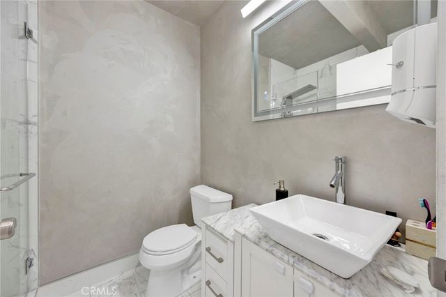 249 Zerr Court, Glendale, CA 91206