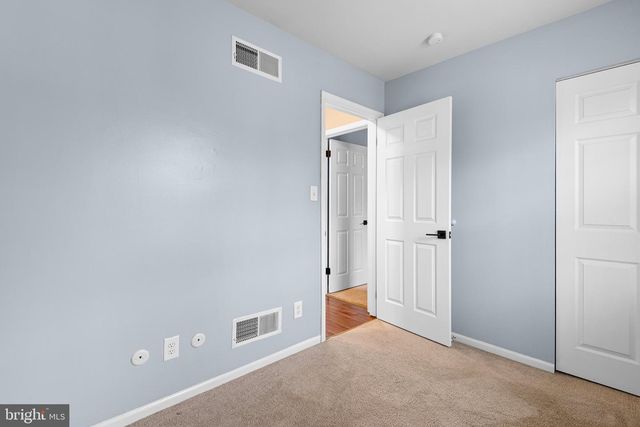 43 JULIE LN, Newark, DE 19711