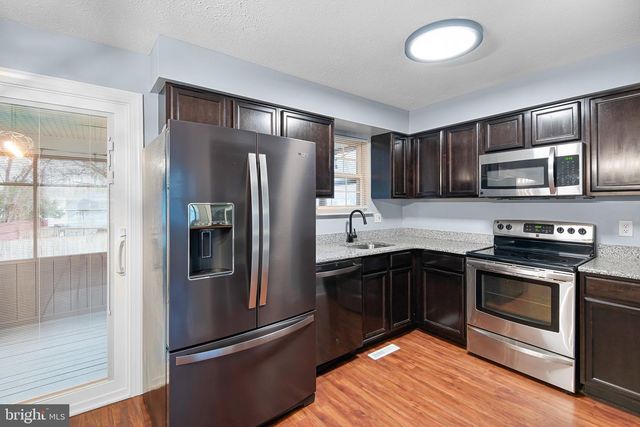 43 JULIE LN, Newark, DE 19711