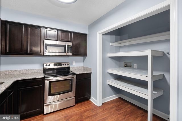 43 JULIE LN, Newark, DE 19711