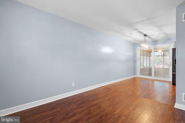 43 JULIE LN, Newark, DE 19711