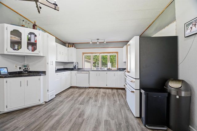 W10531 ROLOFF ROAD, New London, WI 54961