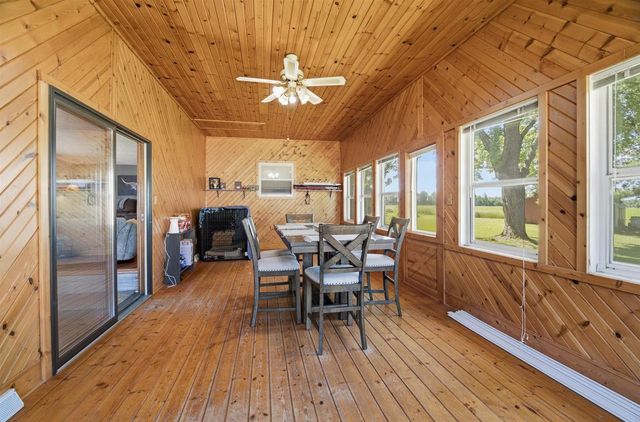 W10531 ROLOFF ROAD, New London, WI 54961