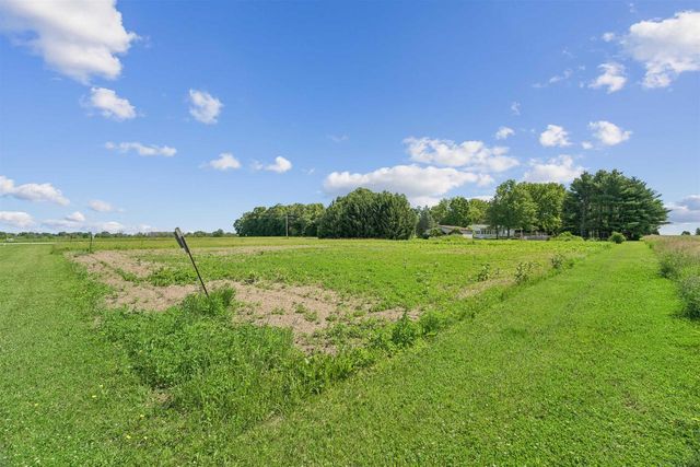 W10531 ROLOFF ROAD, New London, WI 54961
