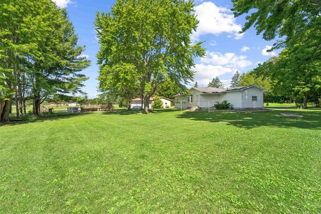 W10531 ROLOFF ROAD, New London, WI 54961