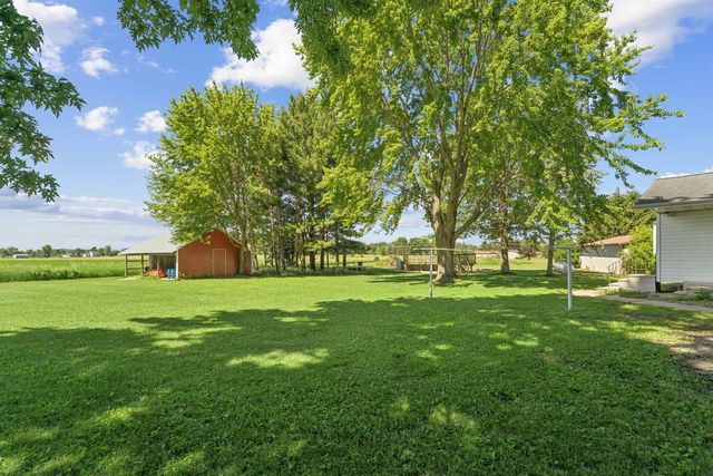 W10531 ROLOFF ROAD, New London, WI 54961