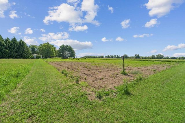 W10531 ROLOFF ROAD, New London, WI 54961