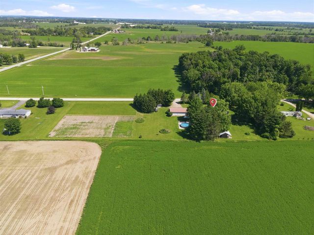 W10531 ROLOFF ROAD, New London, WI 54961