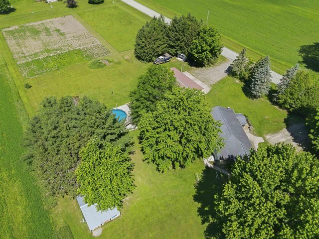 W10531 ROLOFF ROAD, New London, WI 54961