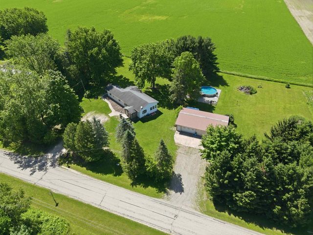 W10531 ROLOFF ROAD, New London, WI 54961