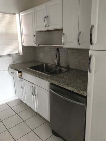 2495 SW 82nd Ave 304, Davie, FL 33324