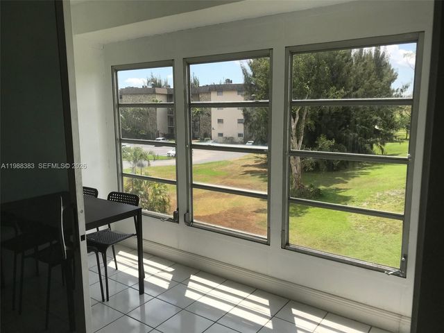 2495 SW 82nd Ave 304, Davie, FL 33324