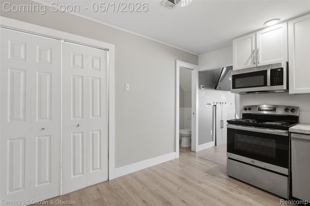 862 N Main Street, Milford Village, MI 48381