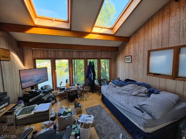 151 Hudson Ave, Hopatcong Boro, NJ 07843