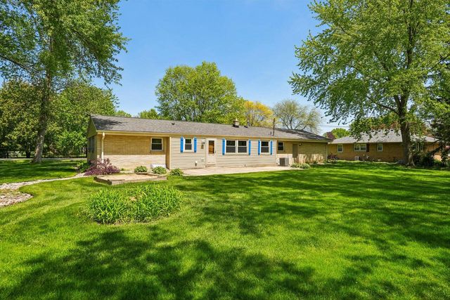 N50W17803 Greenview AVENUE, Menomonee Falls, WI 53051