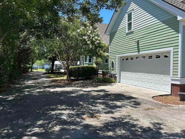 518 Country Club Dr., Johnsonville, SC 29555