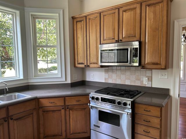 518 Country Club Dr., Johnsonville, SC 29555