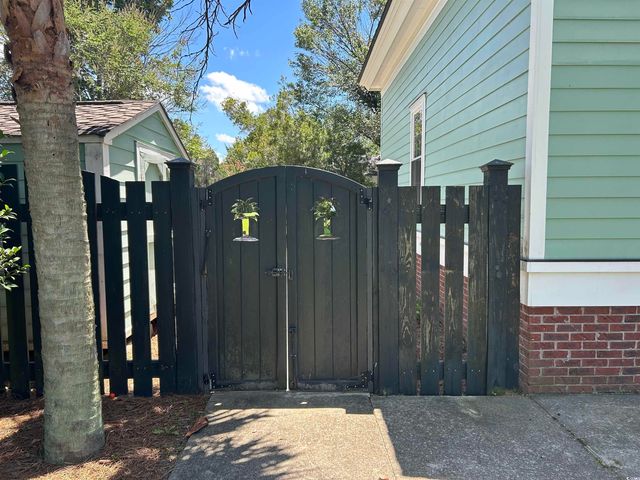 518 Country Club Dr., Johnsonville, SC 29555