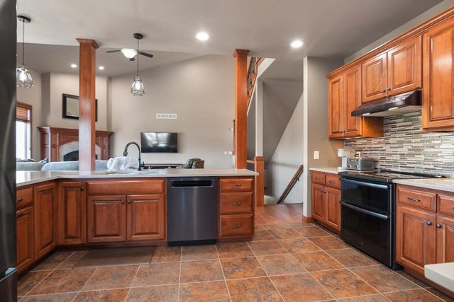 2145 ROBERTA COURT, Green Bay, WI 54313