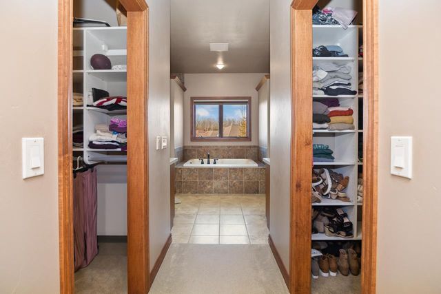 2145 ROBERTA COURT, Green Bay, WI 54313