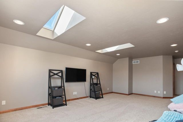 2145 ROBERTA COURT, Green Bay, WI 54313