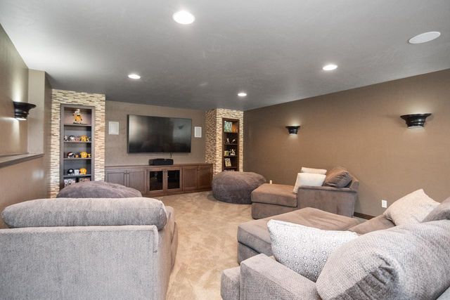 2145 ROBERTA COURT, Green Bay, WI 54313