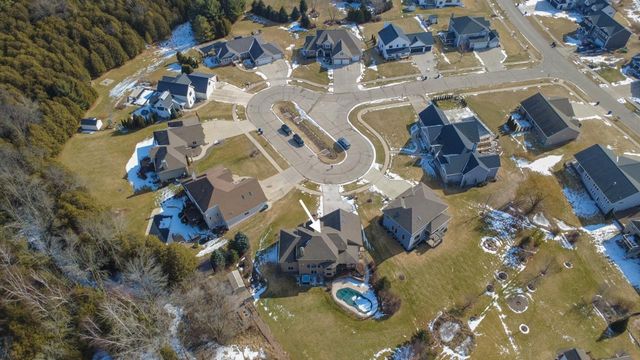 2145 ROBERTA COURT, Green Bay, WI 54313