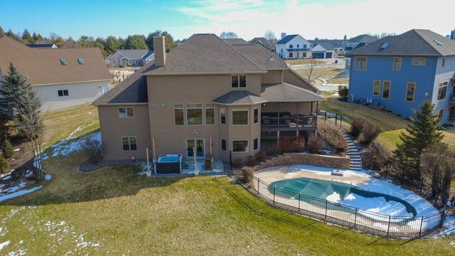 2145 ROBERTA COURT, Green Bay, WI 54313