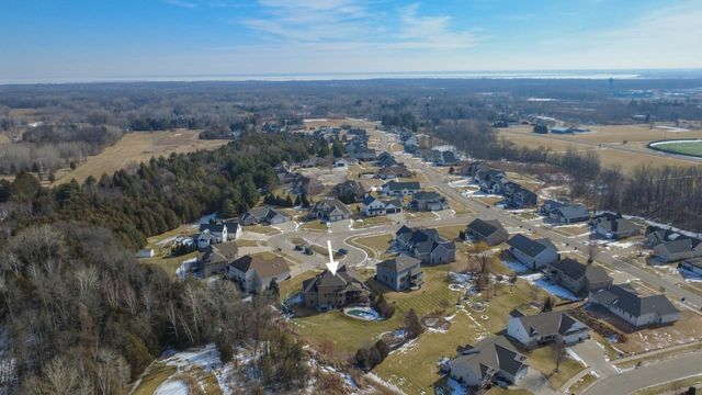 2145 ROBERTA COURT, Green Bay, WI 54313