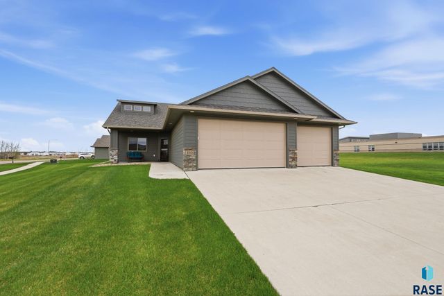 4001 E Brewster St Street, Sioux Falls, SD 57108