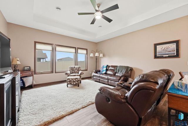 4001 E Brewster St Street, Sioux Falls, SD 57108