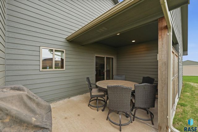 4001 E Brewster St Street, Sioux Falls, SD 57108