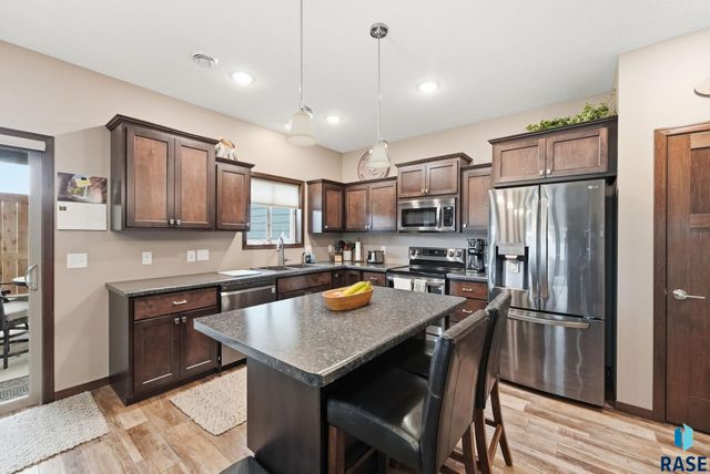 4001 E Brewster St Street, Sioux Falls, SD 57108