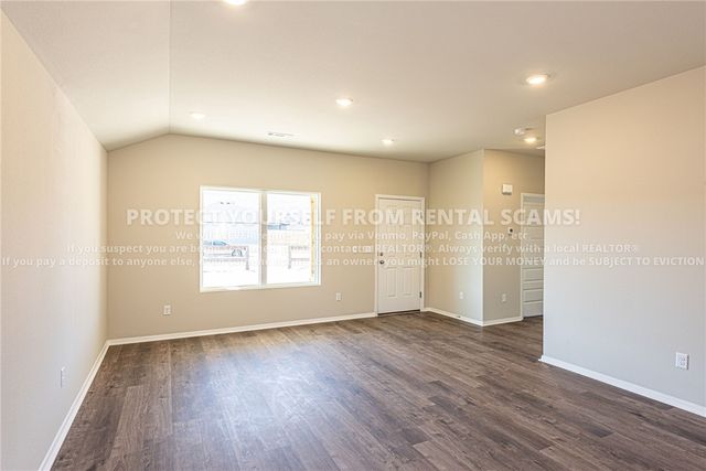 2590 S Ouachita Drive, Fayetteville, AR 72701