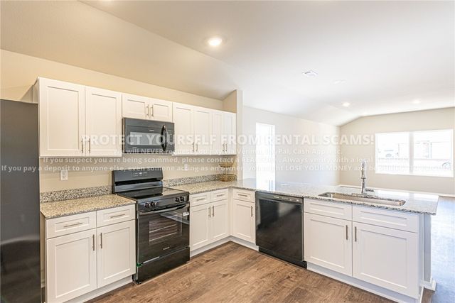 2590 S Ouachita Drive, Fayetteville, AR 72701