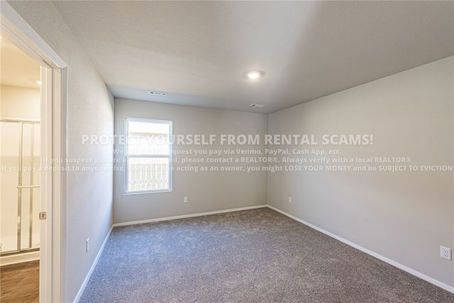 2590 S Ouachita Drive, Fayetteville, AR 72701