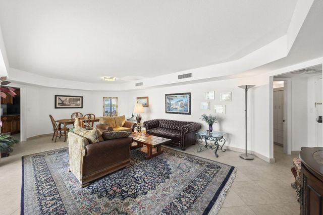 2860 S OCEAN Boulevard 302, Palm Beach, FL 33480