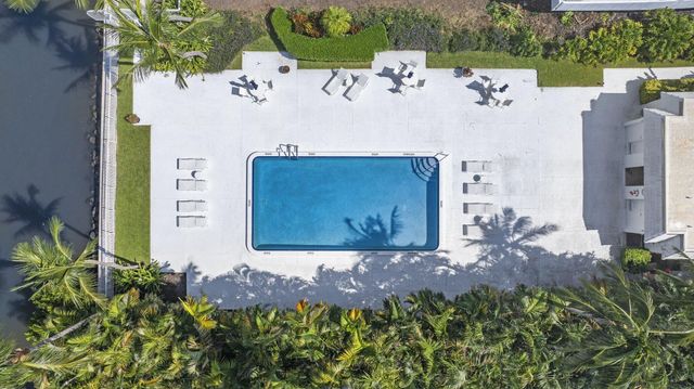 2860 S OCEAN Boulevard 302, Palm Beach, FL 33480