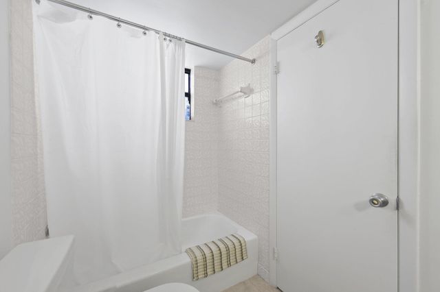 2860 S OCEAN Boulevard 302, Palm Beach, FL 33480
