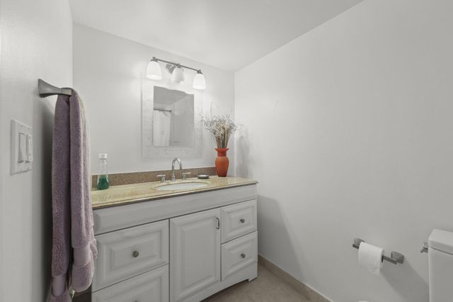2860 S OCEAN Boulevard 302, Palm Beach, FL 33480